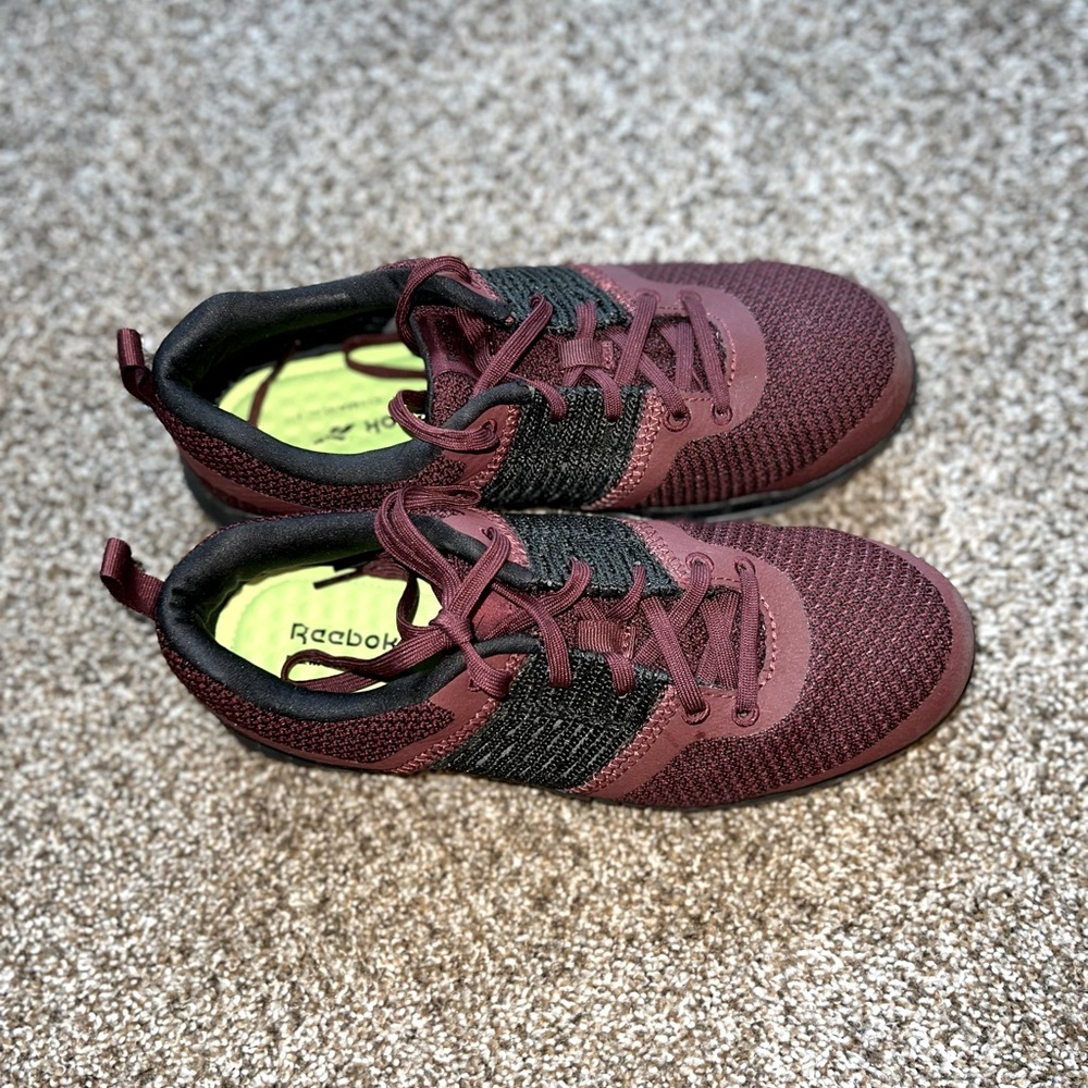 Womens size 8.5Wide maroon Reebok composite toe shoes